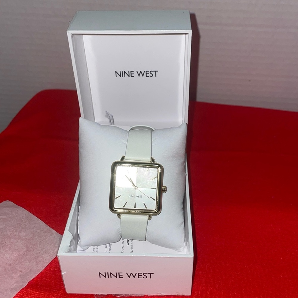 NEW Nine West women’s Strap Watch